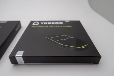 Trezor2-1